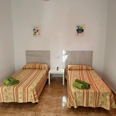 Apartament Snug With Balcony *